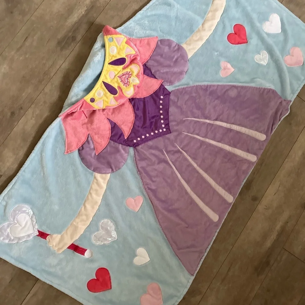 Adorable Kids Princess Hooded Fleece Towel Like New 27” x 52” Bin OO